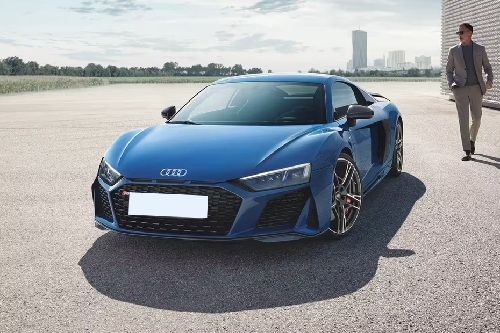 R8 Coupe Front angle low view