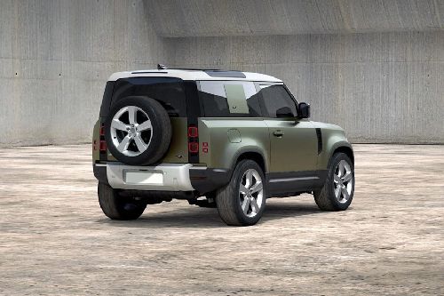 DEFENDER 90 Rear angle view