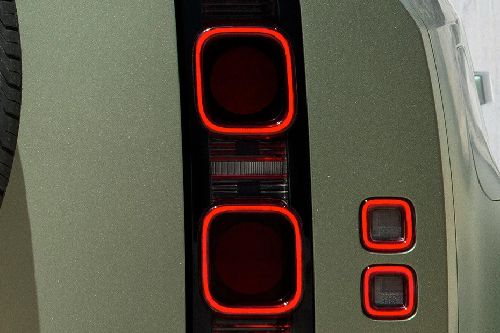 DEFENDER 90 Tail light