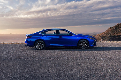 ES Medium Angle Front View