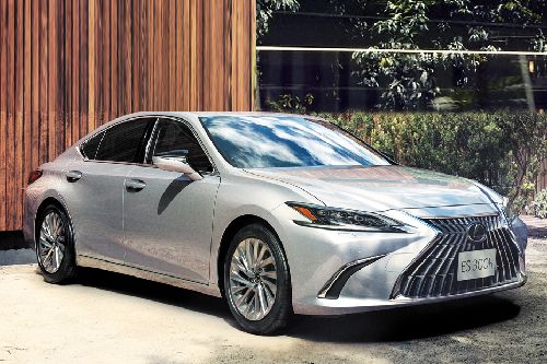 Lexus ES Hybrid Front Medium View