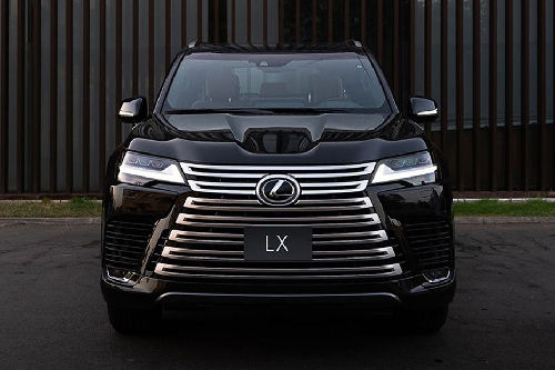 Full Front View of LX 700H
