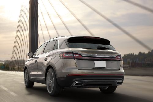 Rear Medium View of Lincoln Nautilus (2020-2021)