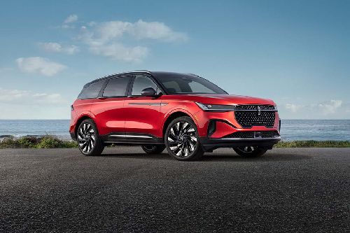 Lincoln Nautilus Front Medium View