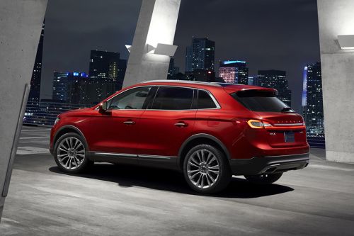 Rear Cross Side View of Lincoln MKX