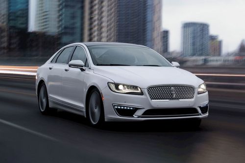 Lincoln MKZ Front Cross Side View
