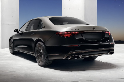Rear Cross Side View of Mercedes-Benz Maybach S Class
