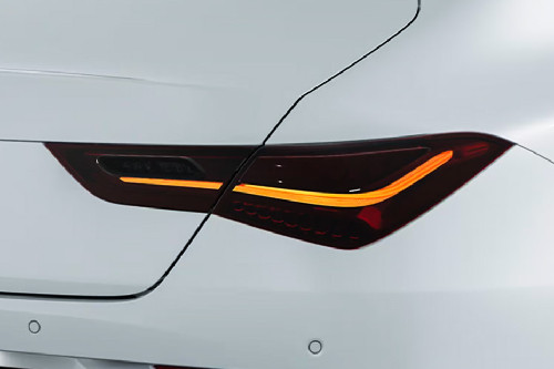 CLA-Class Tail light