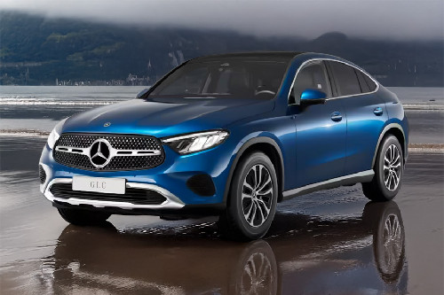 GLC-Class Coupe Front angle low view