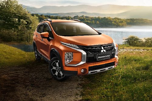 Mitsubishi Xpander Cross (2023-2024) Front Cross Side View