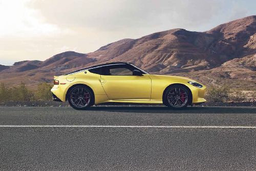Nissan Z Full Side View