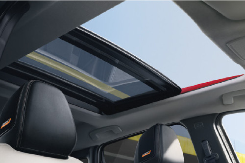 Nissan Kicks Sunroof Moonroof