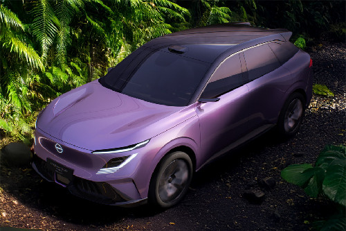 Nissan Urban SUV PHEV Front Side View