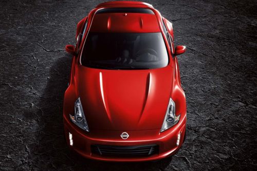 Full Front View of 370Z Coupe