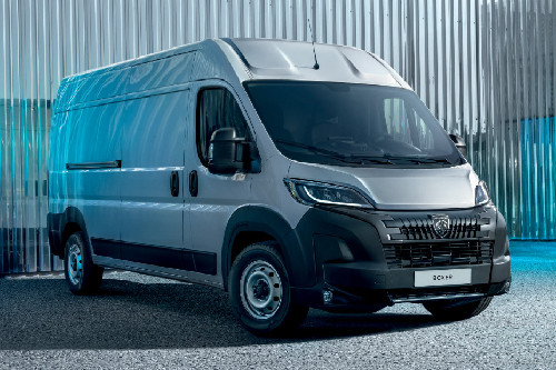 Peugeot Boxer Front Medium View