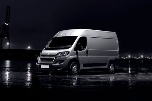 Peugeot Boxer Side Medium View