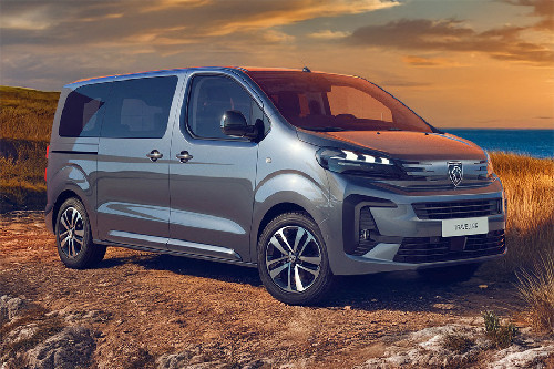 Peugeot Traveller Front Medium View