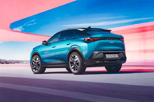Rear Cross Side View of Peugeot 3008