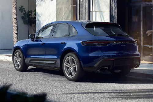 Rear Cross Side View of Porsche Macan