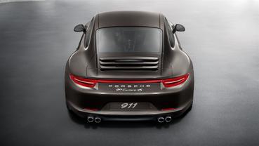 Full Rear View of Porsche 911 Carrera 4S