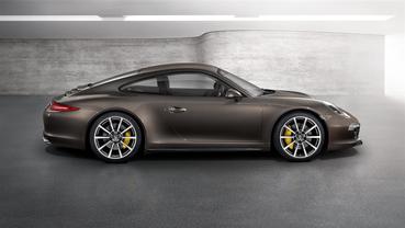911 Carrera 4S Side view