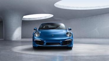 Full Front View of 911 Targa 4