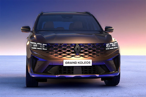 Full Front View of Koleos
