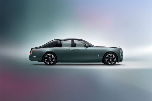 Phantom Medium Angle Front View