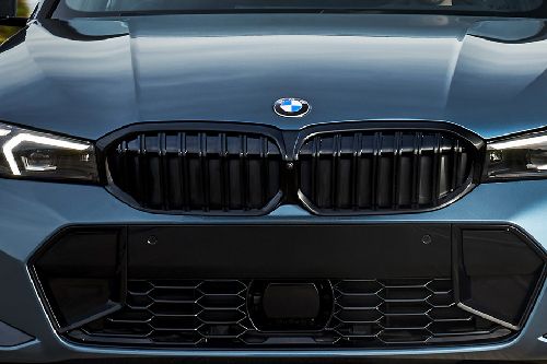 3 Series Grille View