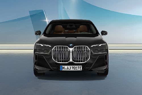 Full Front View of 7 Series