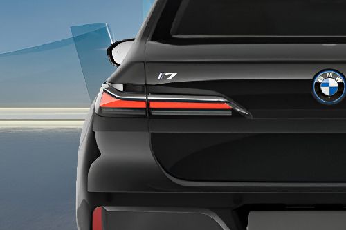 7 Series Tail light