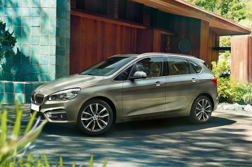 2 Series Active Tourer Front angle low view