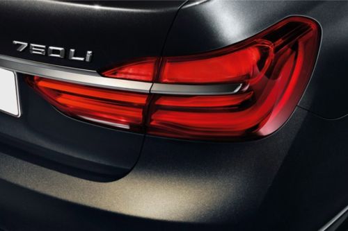 7 Series Sedan Tail light
