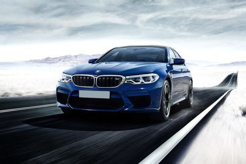M5 Sedan Front angle low view