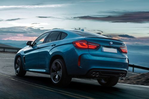 Rear Cross Side View of BMW X6 M