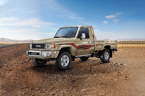 Land Cruiser Pick Up Front angle low view