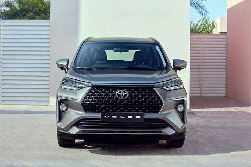 Full Front View of Veloz