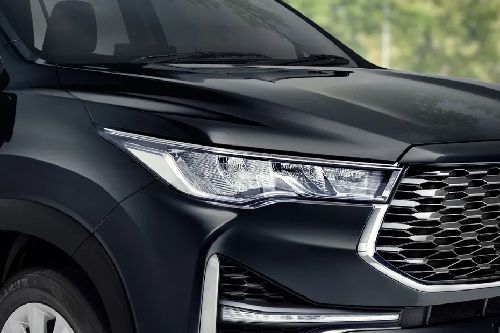 Innova Hycross Headlight