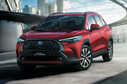 Toyota Corolla Cross Hybrid (2023-2024) Front Side View