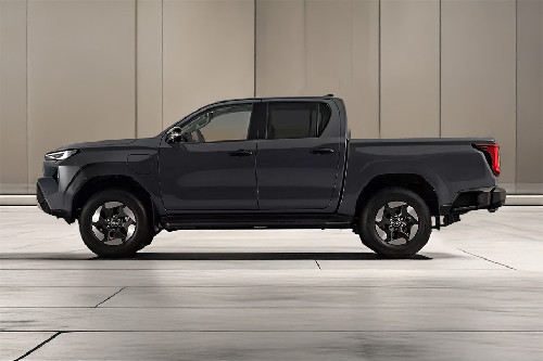 Hilux BEV Side view