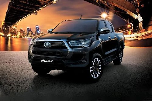 Toyota Hilux GLX RA Double Cab MT