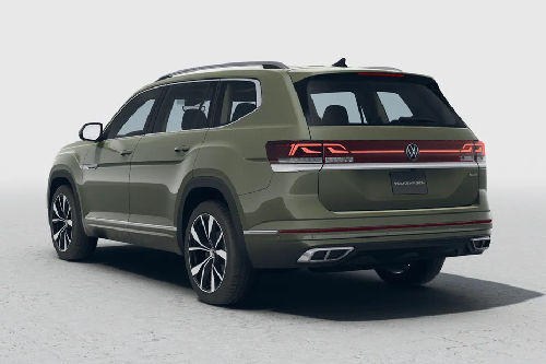 Rear Cross Side View of Volkswagen Teramont