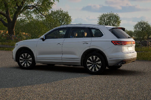 Rear Cross View of Volkswagen Touareg