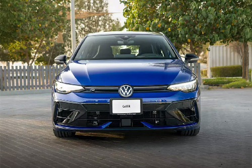 Full Front View of Golf R
