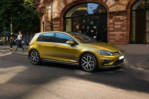 Volkswagen Golf Front Cross Side View