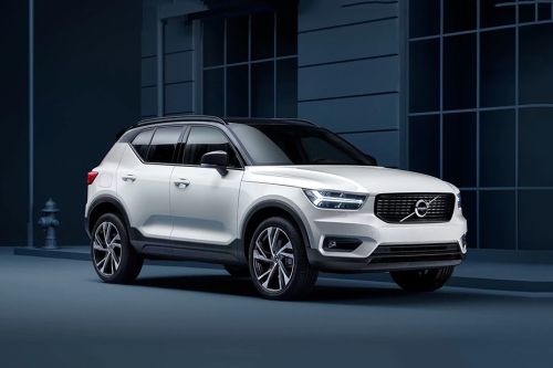 Volvo XC40 (2018-2022) Front Medium View