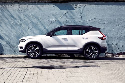 XC40 (2018-2022) Side view