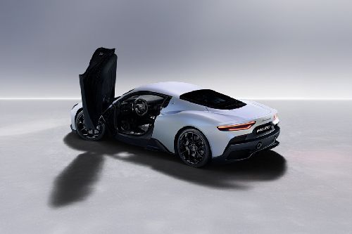 Rear Cross Side View of Maserati MC20