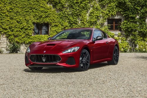 GranTurismo (2012-2021) Front angle low view