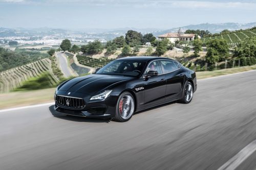 Quattroporte Front angle low view
